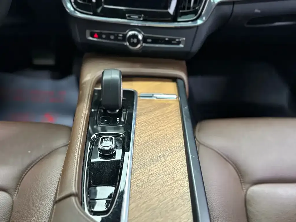 Volvo S90 — фото 3