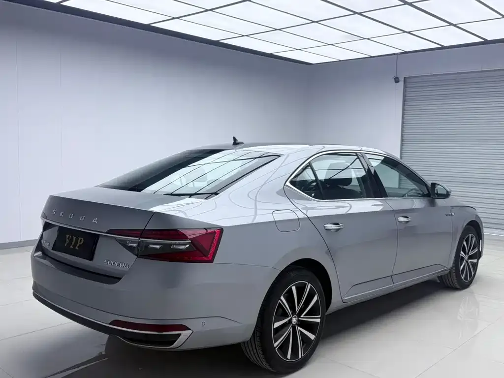 Skoda Superb 2023 из CN, фото 9
