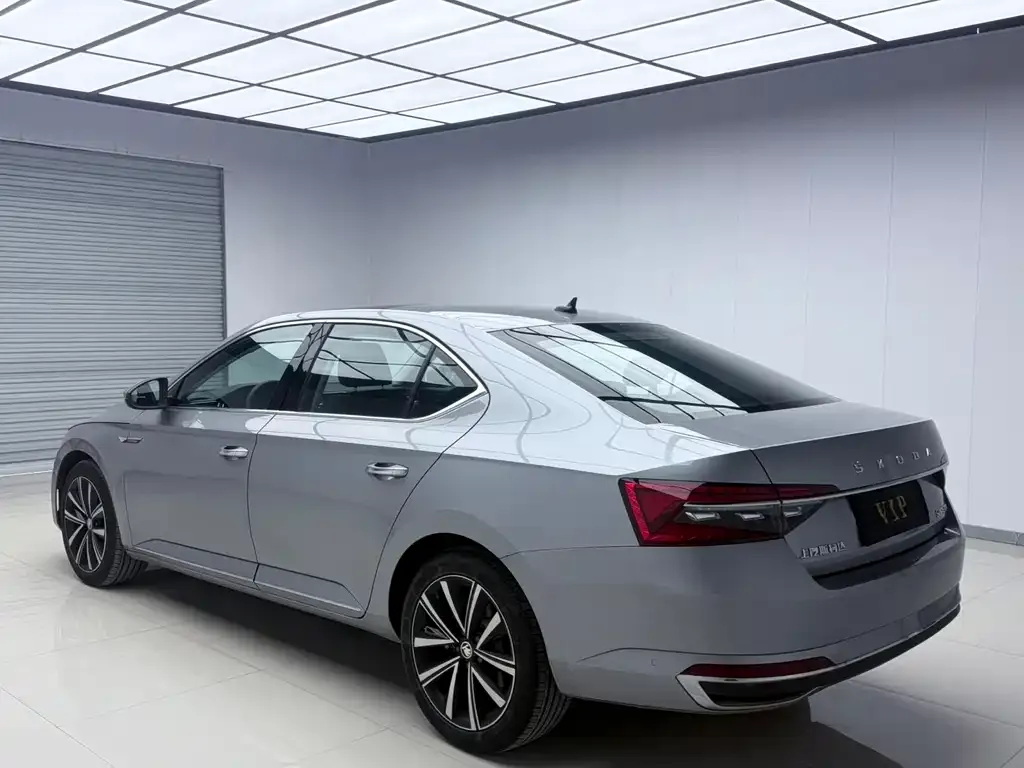 Skoda Superb 2023 из CN, фото 10