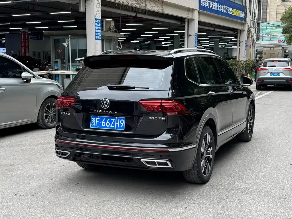 Volkswagen Tiguan L — фото 8