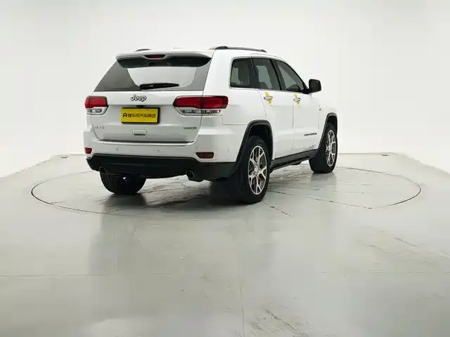 Jeep Grand Cherokee (Import) 2022 из CN, фото 4