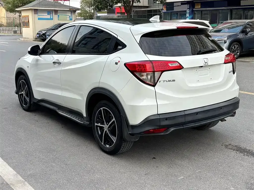 Honda Vezel — фото 4