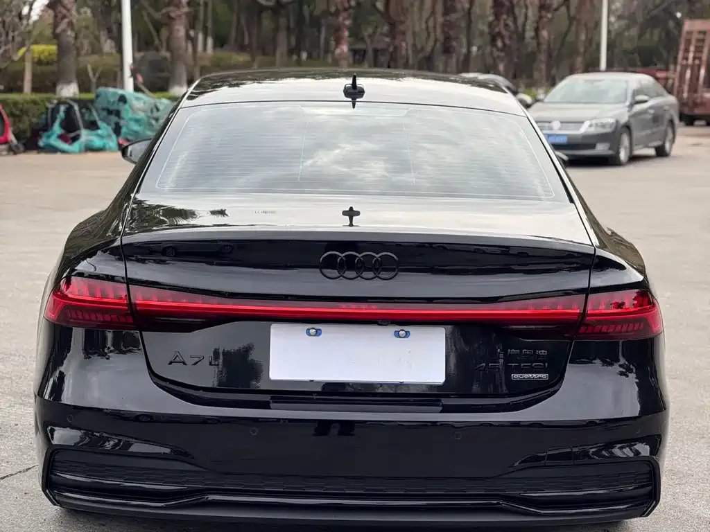 Audi A7L 2025 из CN, фото 2