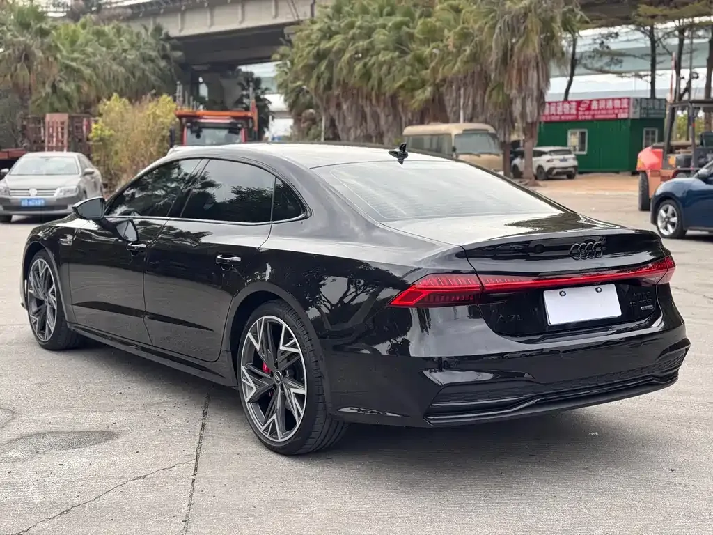 Audi A7L 2025 из CN, фото 6