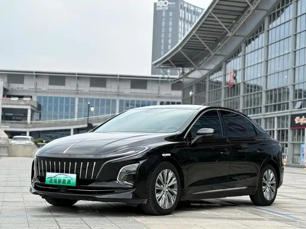Hongqi E-QM5 — фото 1