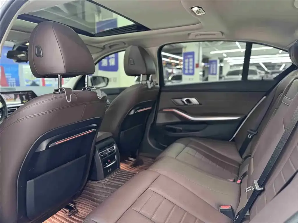 BMW 3 Series 2021 из CN, фото 7