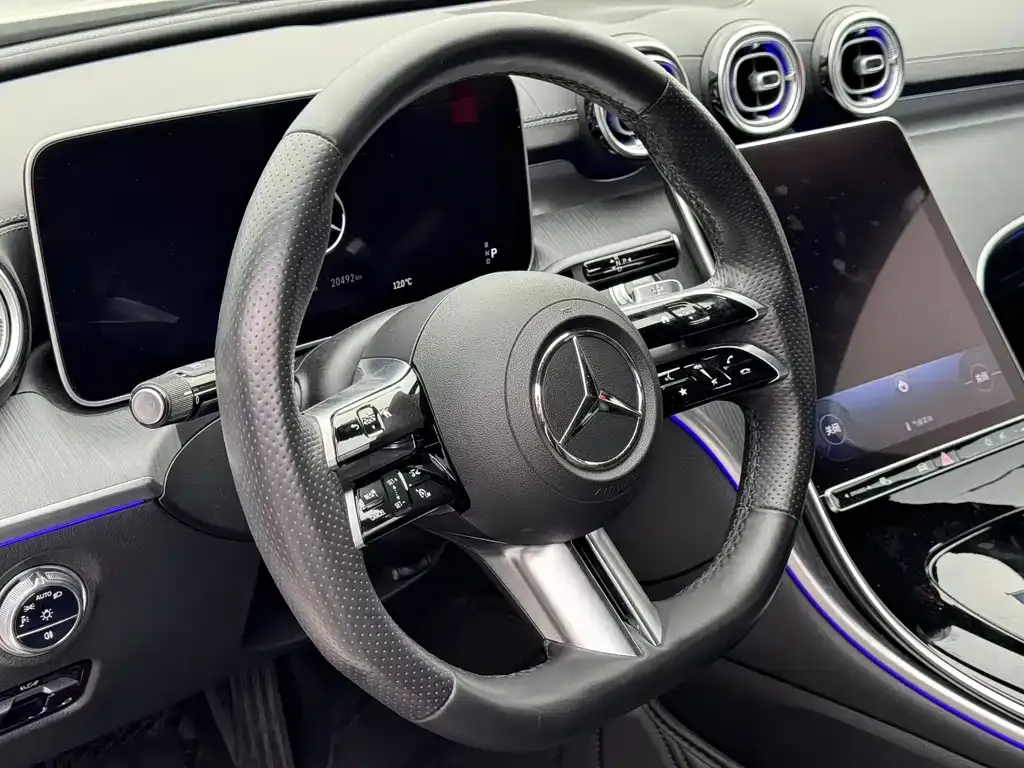 Mercedes-Benz C-Class — фото 7