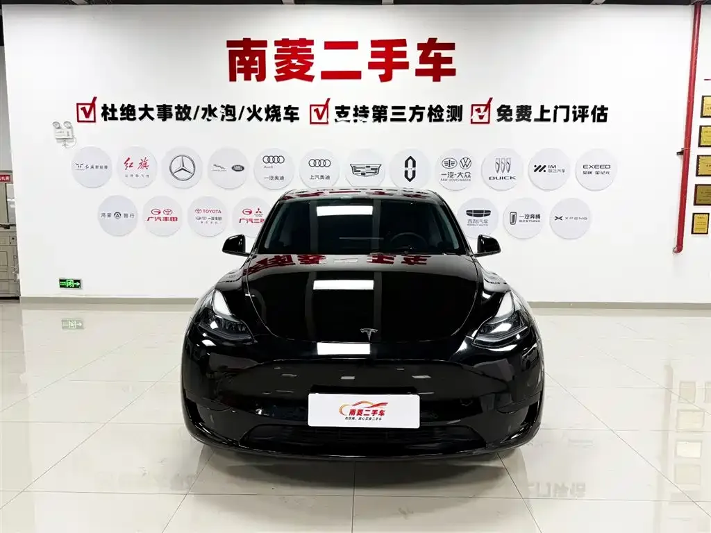 Tesla Model Y 2023 из CN, фото 3