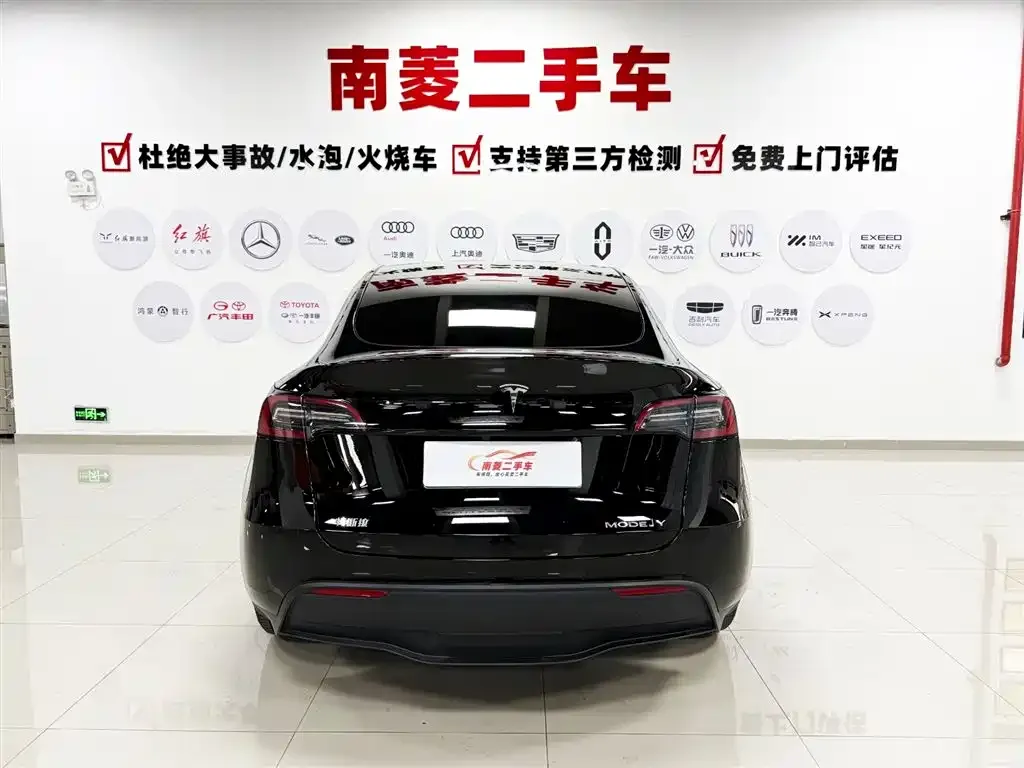 Tesla Model Y 2023 из CN, фото 6