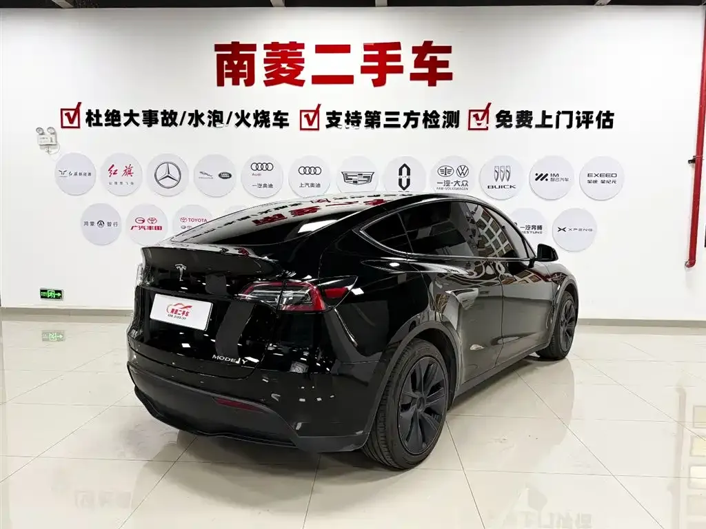 Tesla Model Y 2023 из CN, фото 9