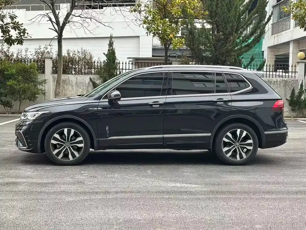Volkswagen Tiguan L 2022 из CN, фото 8
