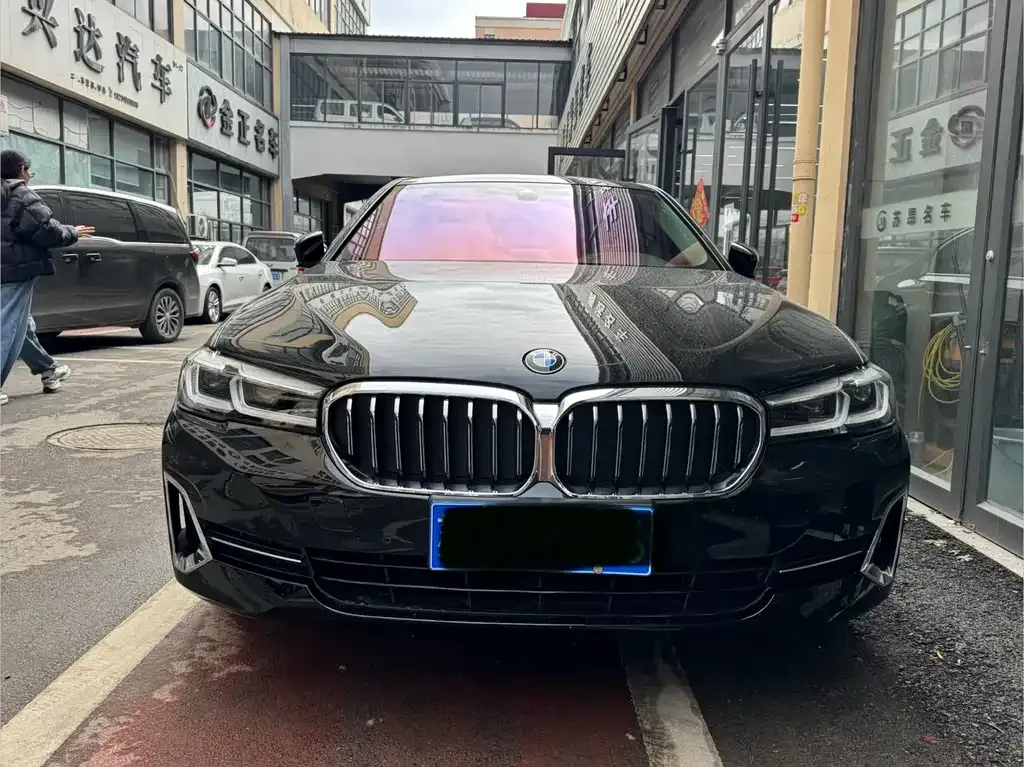 BMW 5 Series — фото 5