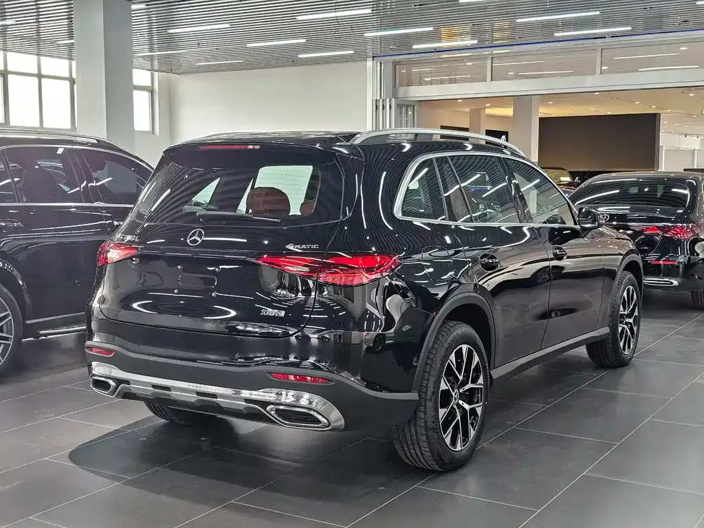 Mercedes-Benz GLC — фото 9