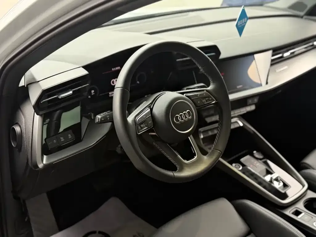 Audi A3 2024 из CN, фото 8