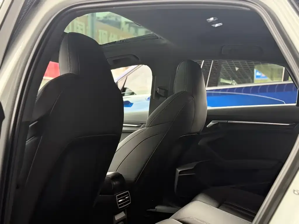 Audi A3 2024 из CN, фото 2