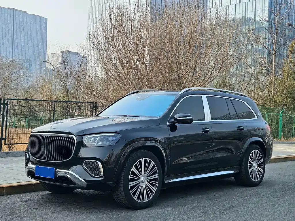 Mercedes-Benz GLS — фото 1