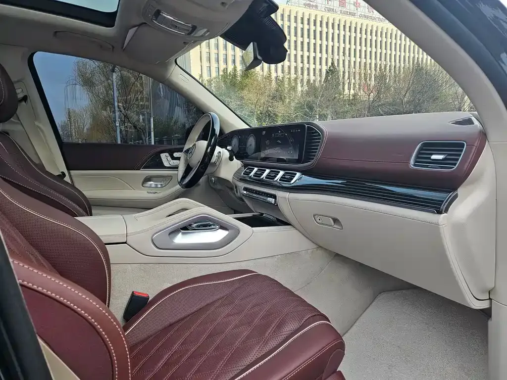 Mercedes-Benz GLS — фото 5