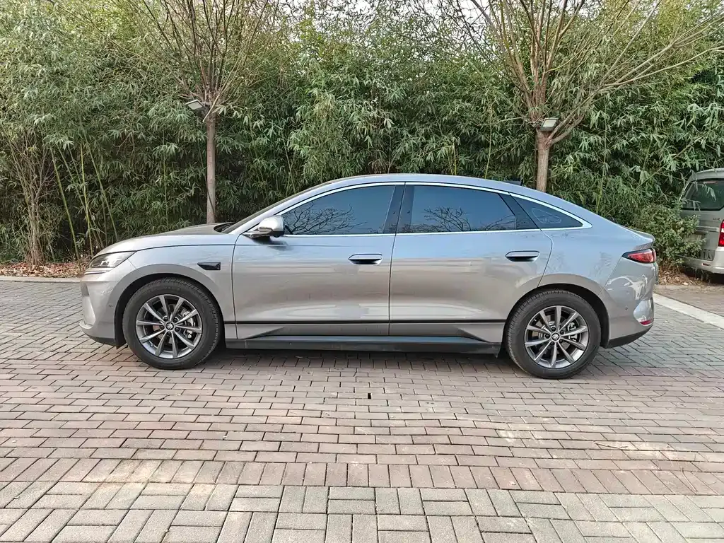 BYD Qin L — фото 8