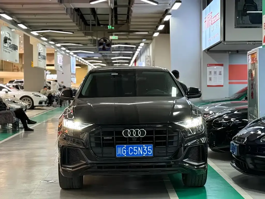 Audi Q8 2022 из CN, фото 4