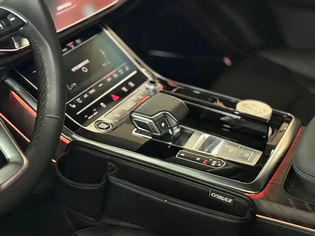 Audi Q8 2022 из CN, фото 7