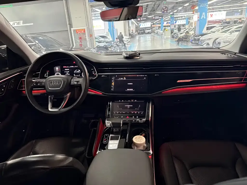 Audi Q8 2022 из CN, фото 8