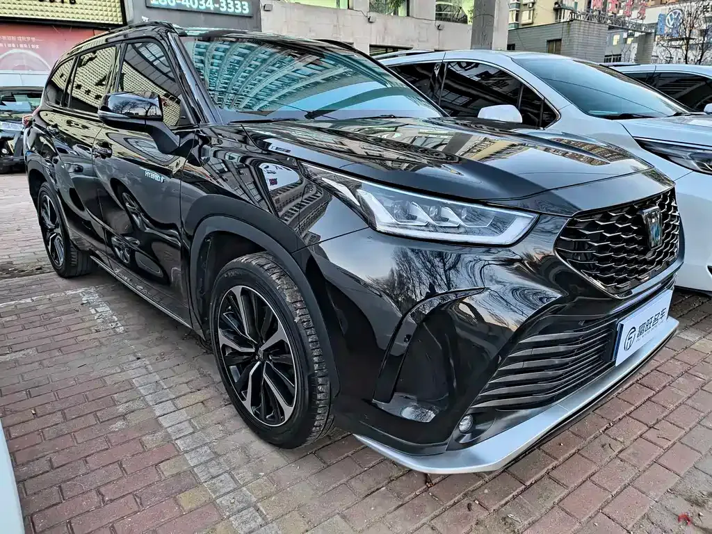 Toyota Crown Kluger 2022 из CN, фото 10