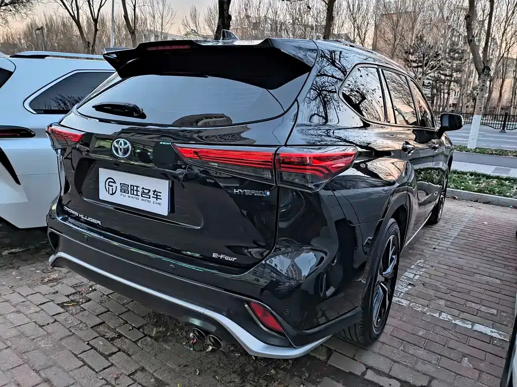 Toyota Crown Kluger 2022 из CN, фото 7