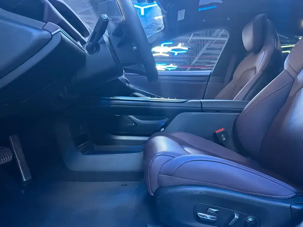 Xiaomi SU7 2025 из CN, фото 8