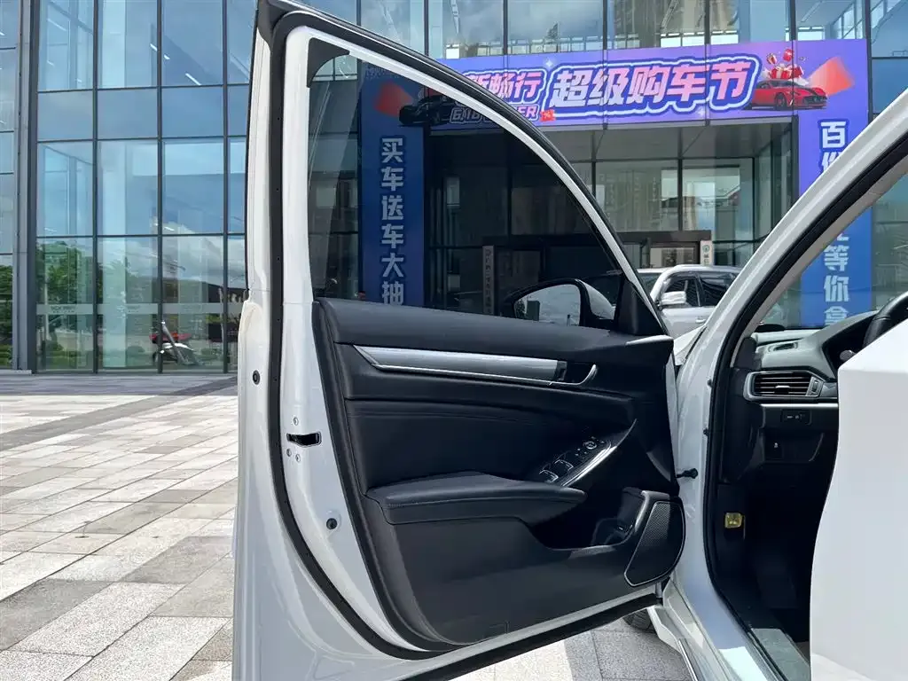 Honda Accord — фото 5