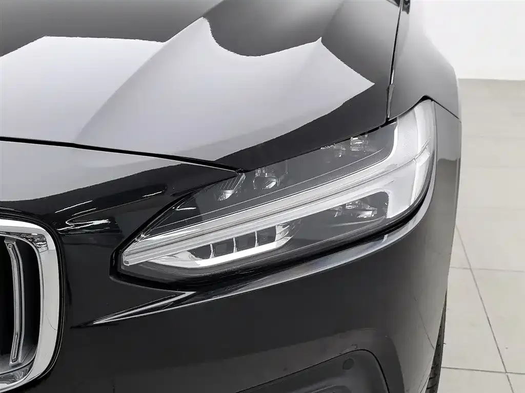 Volvo S90 — фото 9