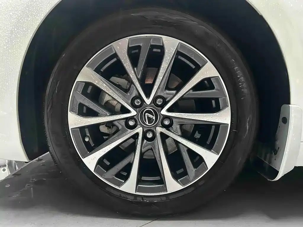 Lexus ES 2025 из CN, фото 9