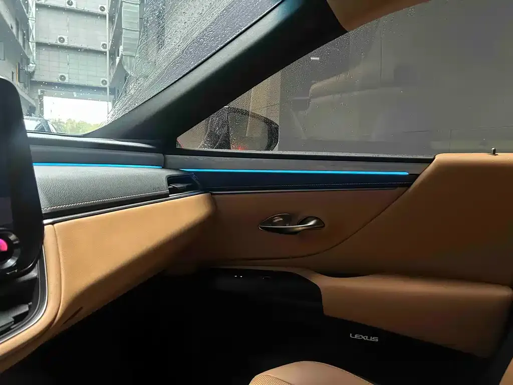 Lexus ES 2025 из CN, фото 2