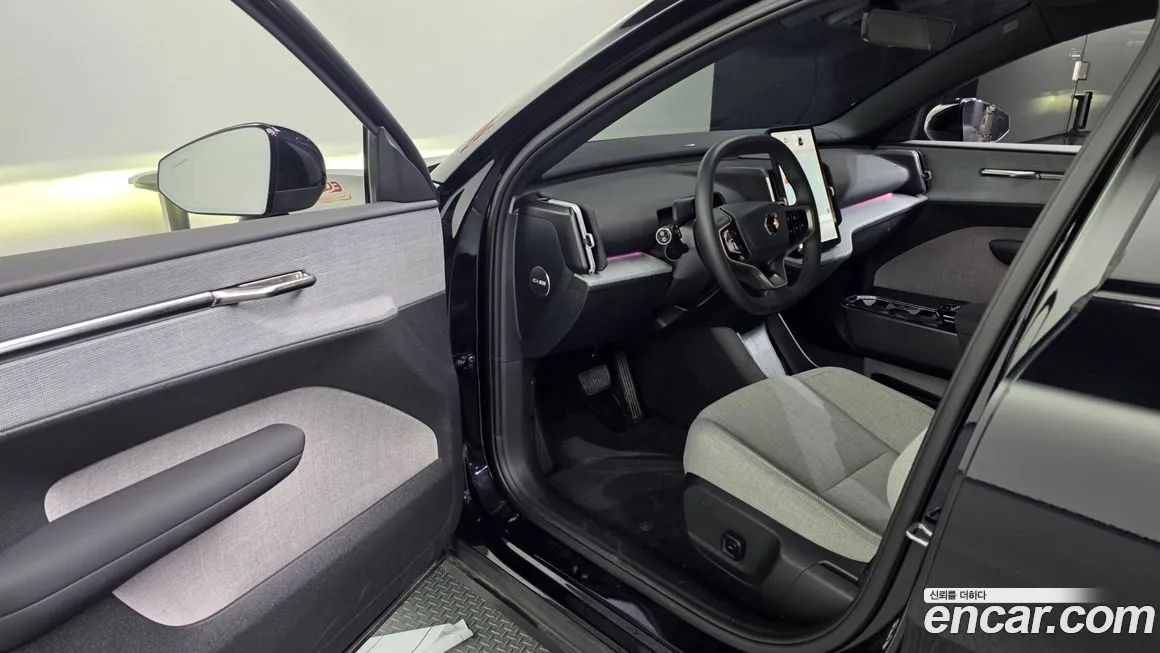 Volvo EX30 2025 из KR, фото 9