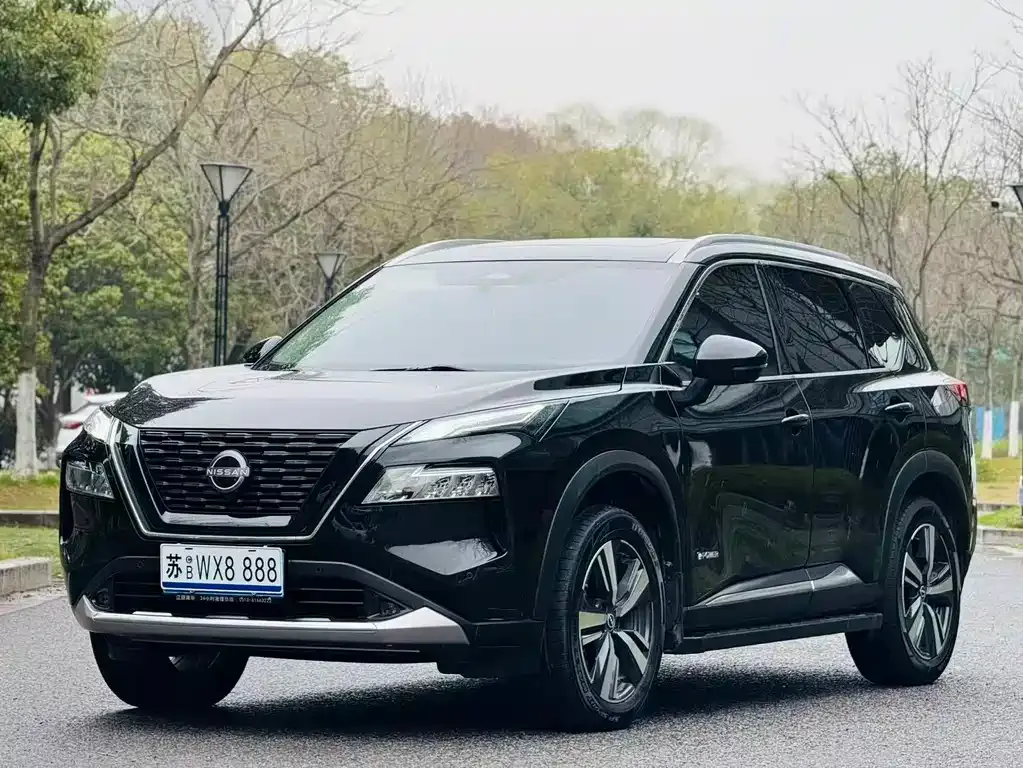 Nissan X-Trail — фото 1