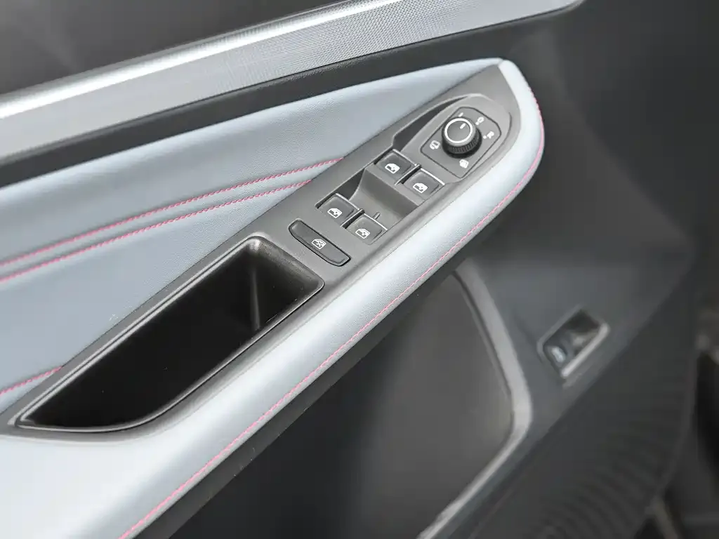 Volkswagen Lamando 2025 из CN, фото 2