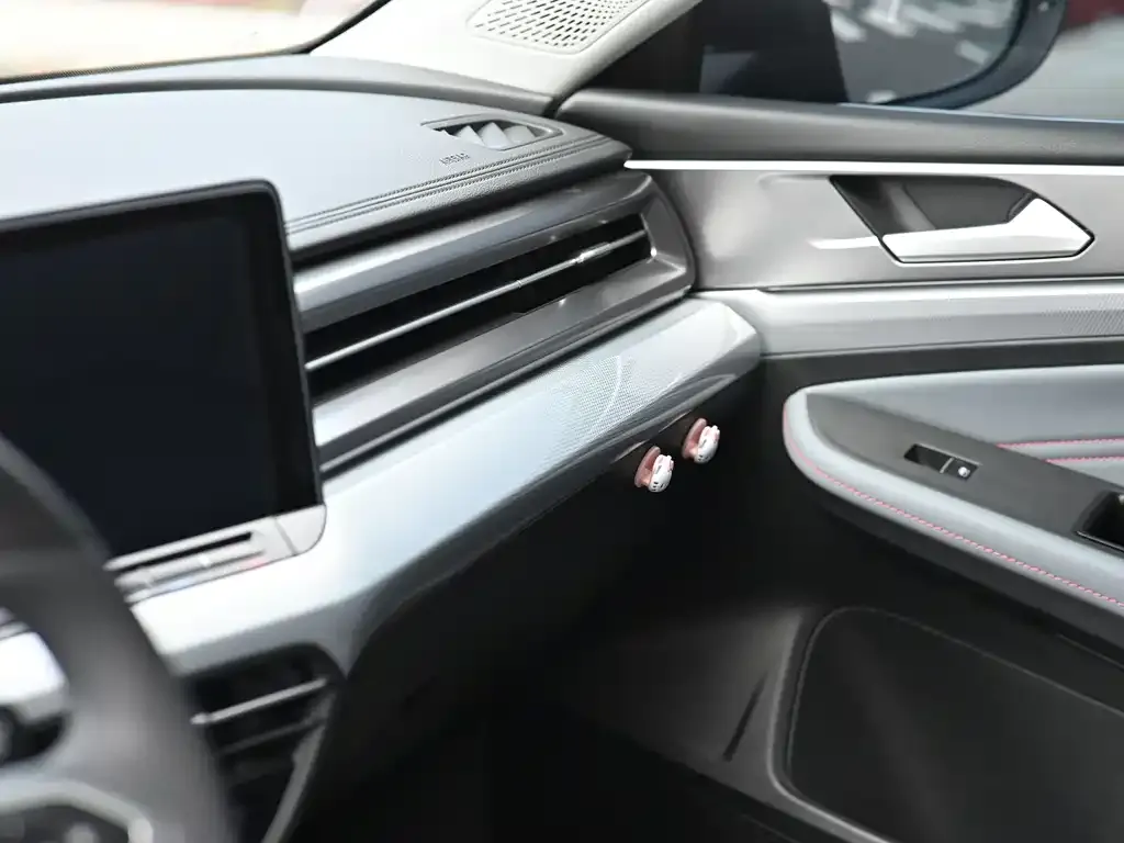 Volkswagen Lamando 2025 из CN, фото 3