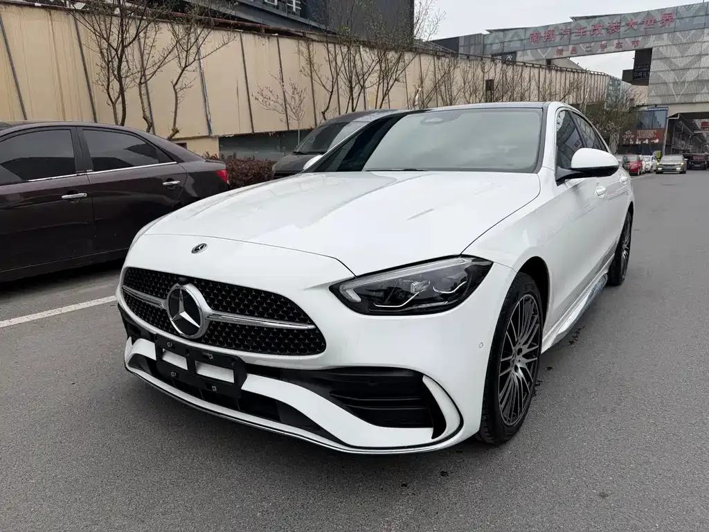 Mercedes-Benz C-Class — фото 1