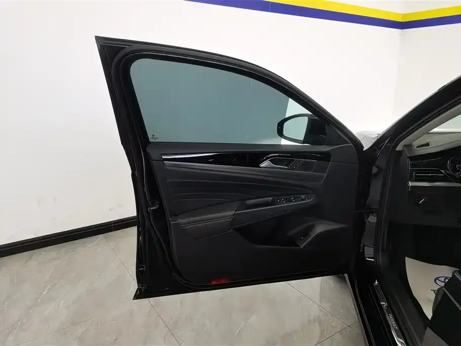Volkswagen Passat 2022 из CN, фото 2