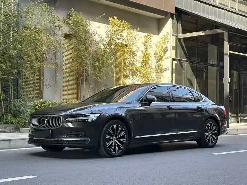 Volvo S90 — фото 1
