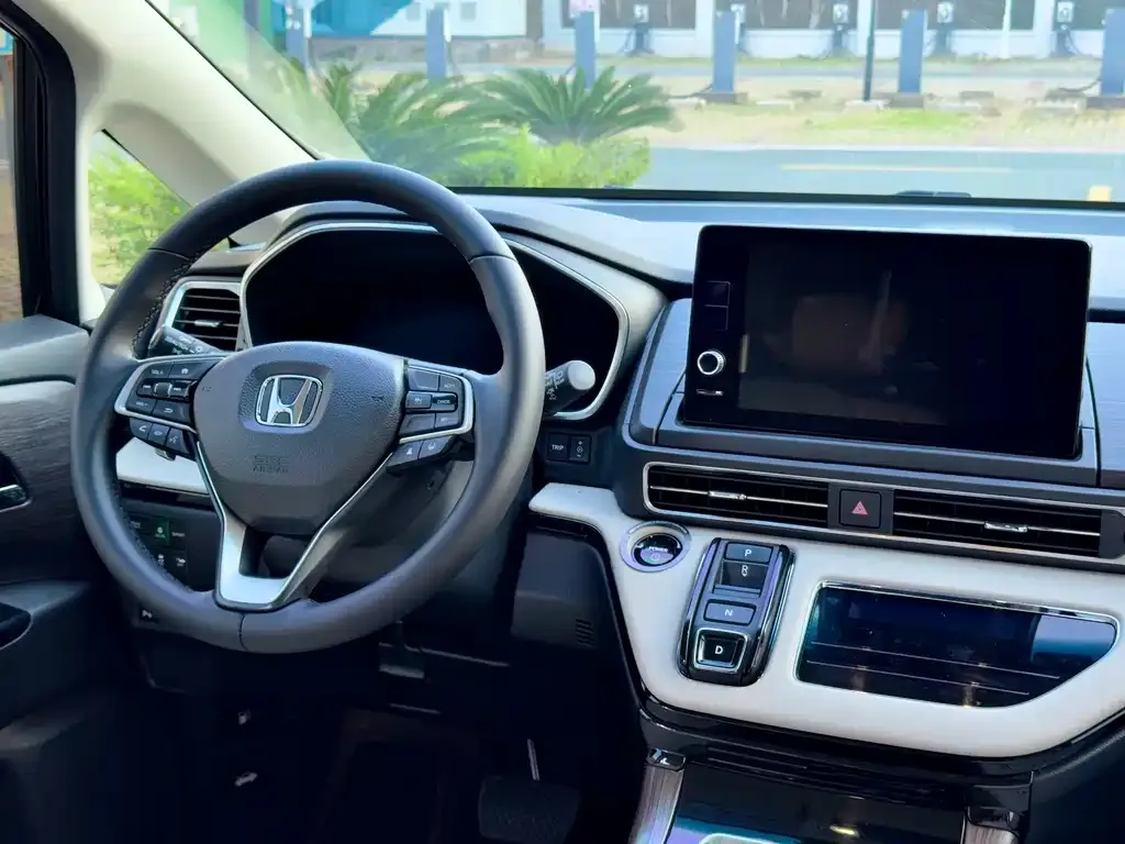 Honda Elysion 2024 из CN, фото 2