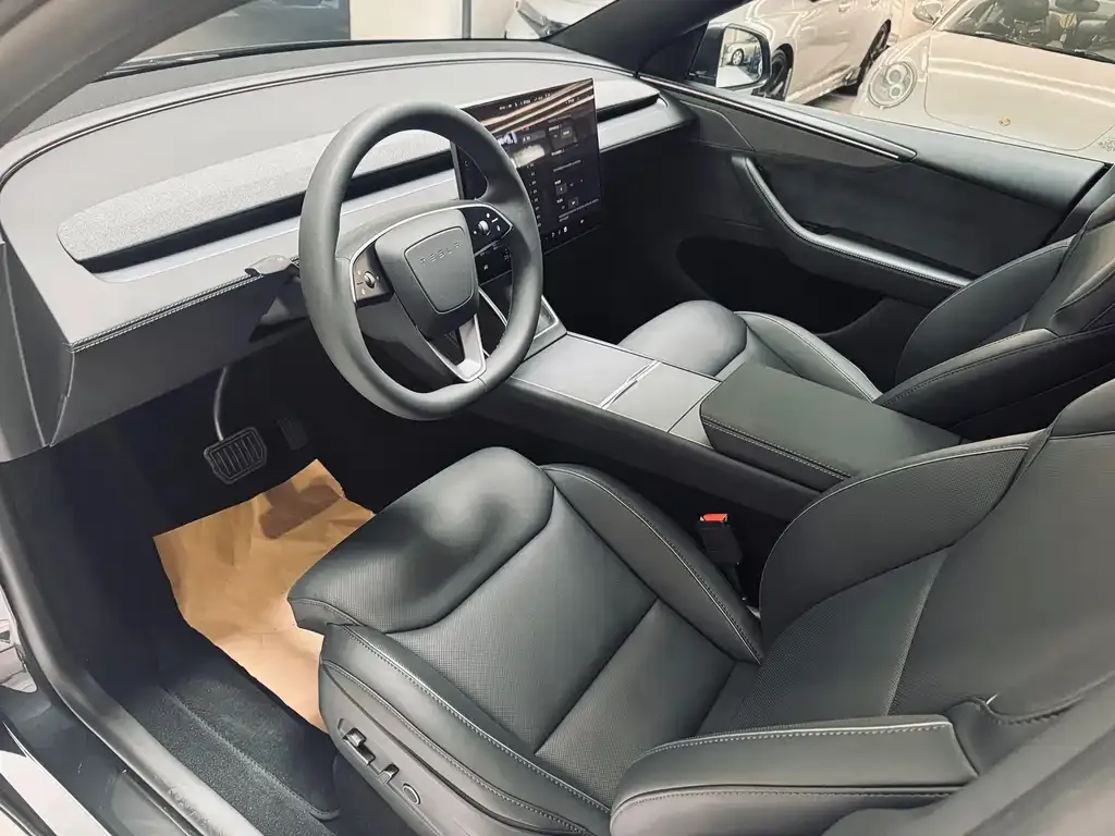 Tesla Model Y L 2025 из CN, фото 5