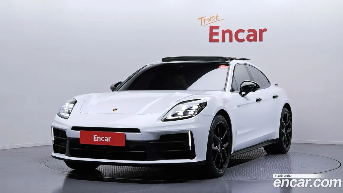 Porsche Panamera — фото 1