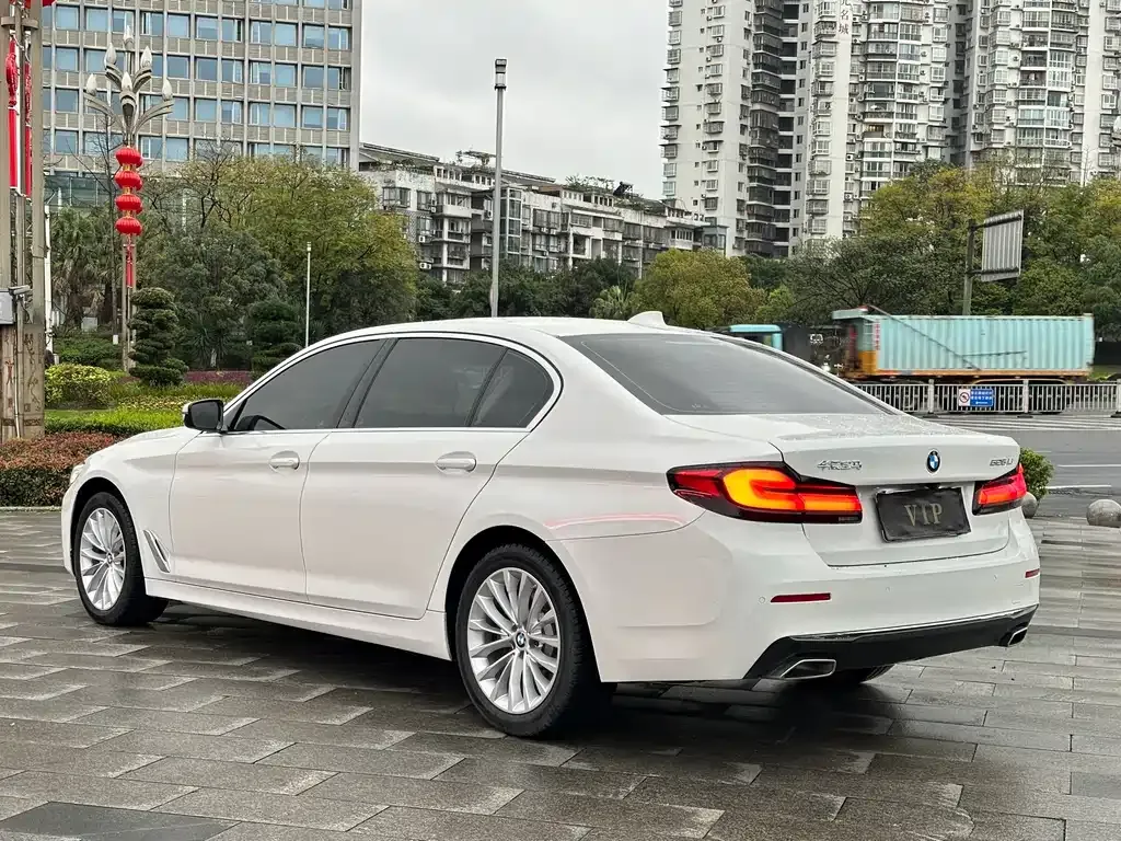 BMW 5 Series — фото 3