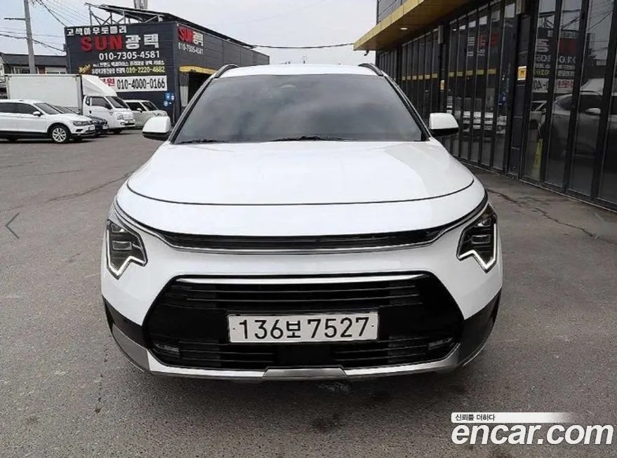 Kia Niro — фото 1