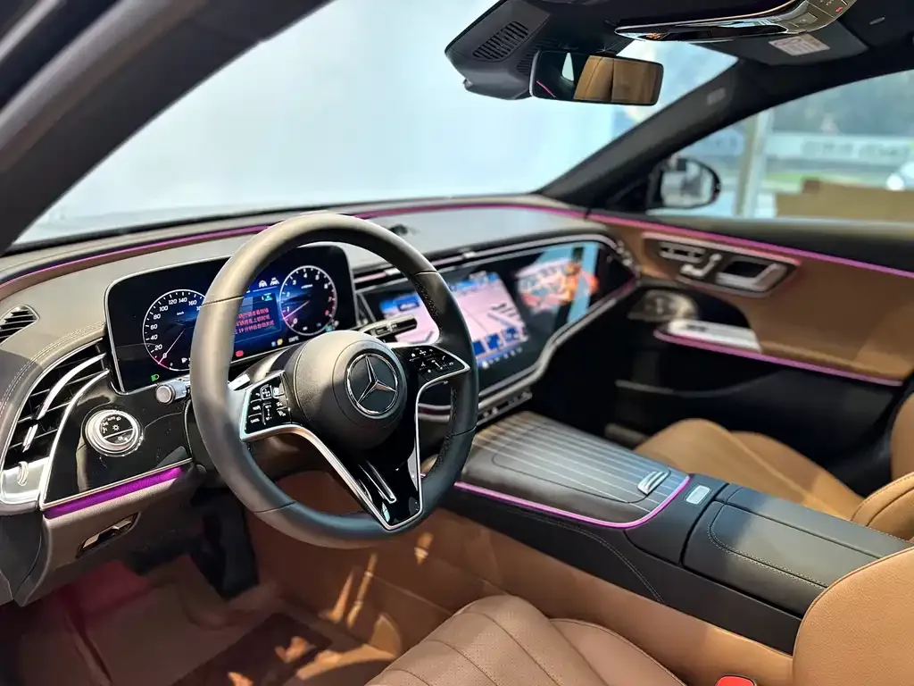 Mercedes-Benz E-Class — фото 10