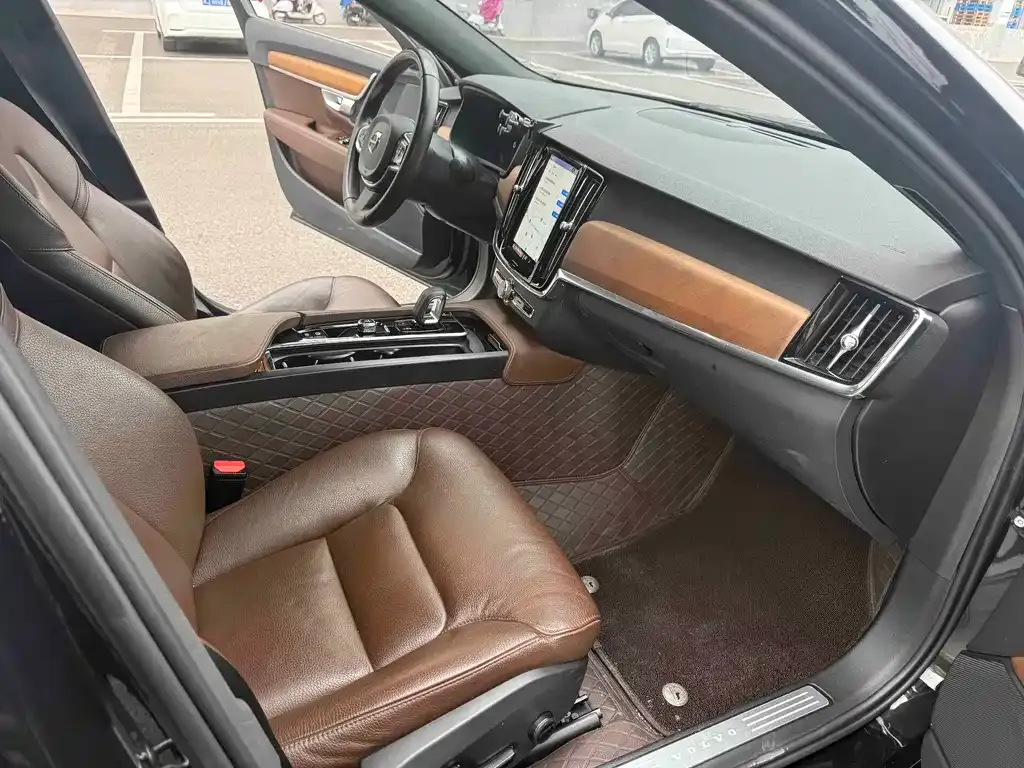Volvo S90 2022 из CN, фото 5