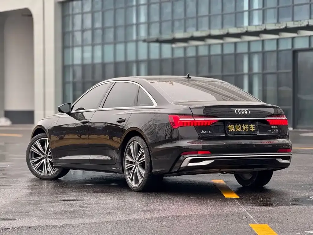 Audi A6L — фото 4