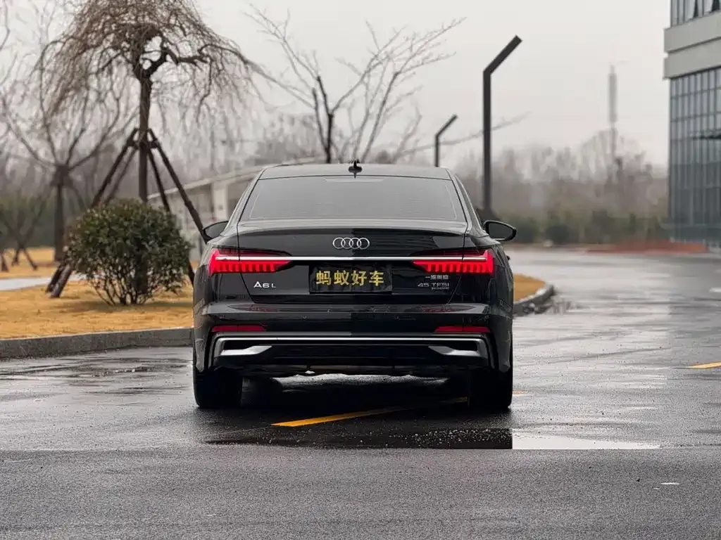 Audi A6L — фото 6