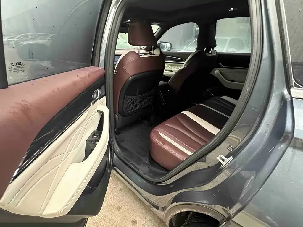 Geely Xingyue L — фото 4