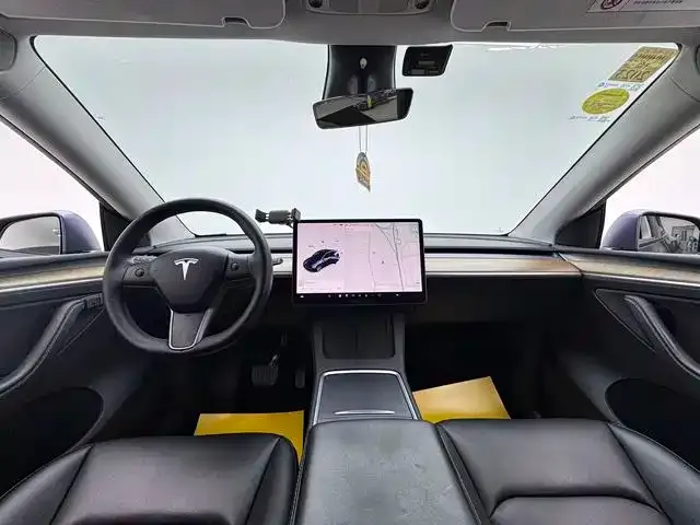 Tesla Model Y — фото 10